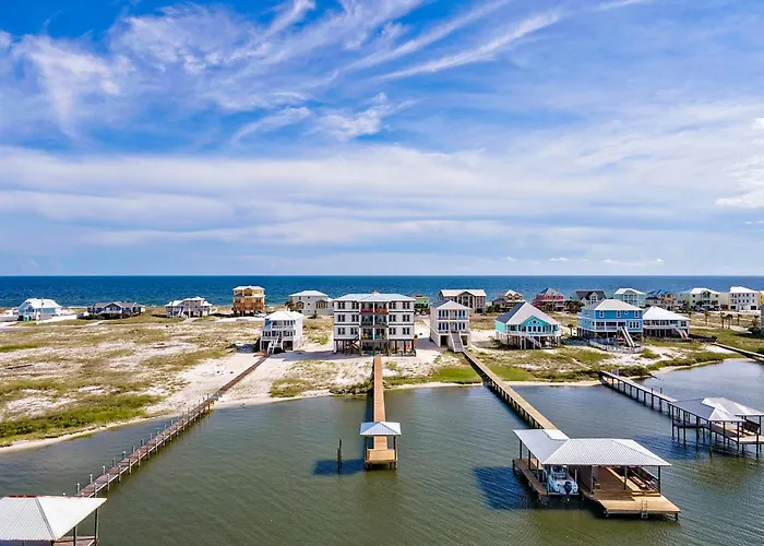 Over The Moon - 8 Bedroom - Sleeps 28 - Private Pool & Pier - Prickett Holiday home *