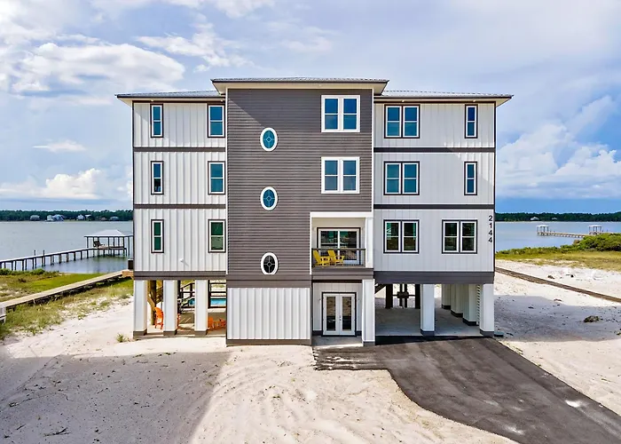 Over The Moon - 8 Bedroom - Sleeps 28 - Private Pool & Pier - Prickett Holiday home *