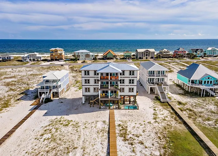Over The Moon - 8 Bedroom - Sleeps 28 - Private Pool & Pier - Prickett Holiday home *