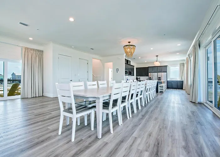 Over The Moon - 8 Bedroom - Sleeps 28 - Private Pool & Pier - Prickett *