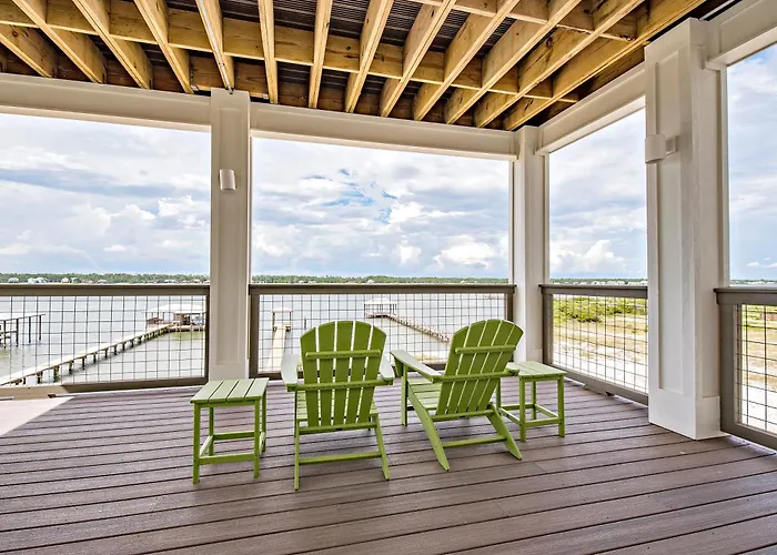Over The Moon - 8 Bedroom - Sleeps 28 - Private Pool & Pier - Prickett *