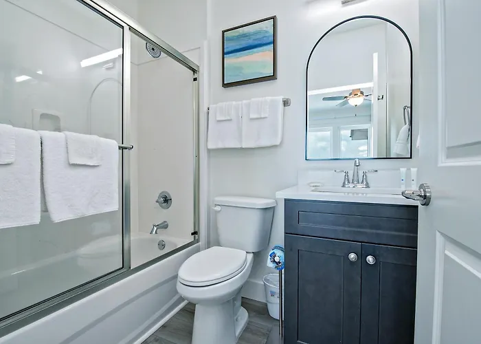 Over The Moon - 8 Bedroom - Sleeps 28 - Private Pool & Pier - Prickett Holiday home *